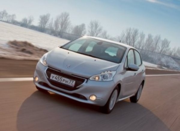 Автомобилем года стал Peugeot 208 Автомобилем года стал Peugeot 208