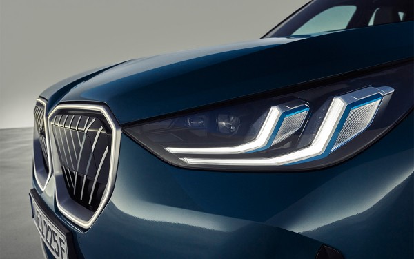 BMW представил кроссовер X3 нового поколения. Фото и характеристики
BMW представил кроссовер X3 нового поколения. Фото и характеристики