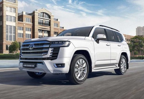 Новый Toyota Land Cruiser 300 теперь доступен в России: цены стартуют от 9 млн рублей Новый Toyota Land Cruiser 300 теперь доступен в России: цены стартуют от 9 млн рублей