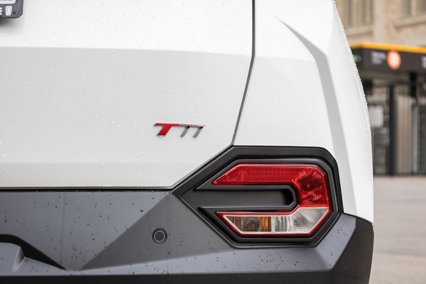 Тест-драйв FAW Bestune T77: еще не Mercedes, уже не Lada Тест-драйв FAW Bestune T77: еще не Mercedes, уже не Lada
