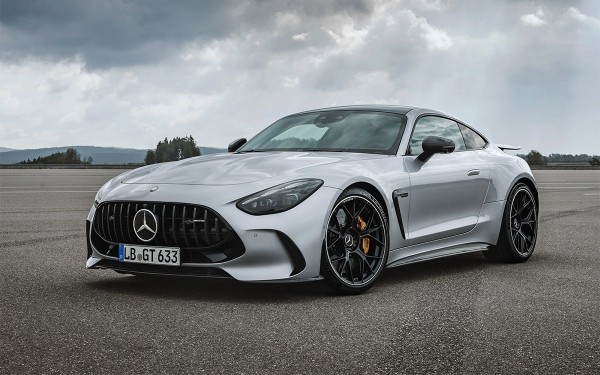 В Россию привезли суперкар Mercedes-Benz AMG GT за ₽34 млн
В Россию привезли суперкар Mercedes-Benz AMG GT за ₽34 млн