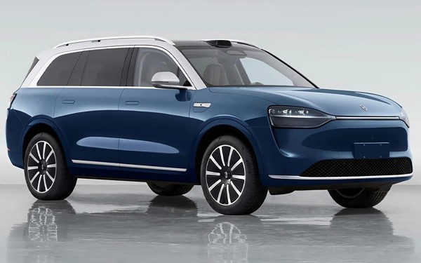 В Россию привезли новые Toyota Land Cruiser, BMW X1 и Aito M9. Цены В Россию привезли новые Toyota Land Cruiser, BMW X1 и Aito M9. Цены